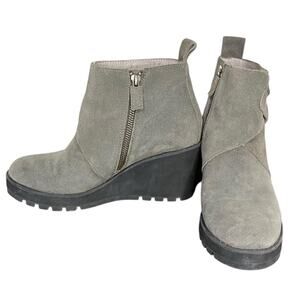 NWOB EILEEN FISHER Gray Suede Wedge Wrap & Belt Detail‎ Women's Size 8